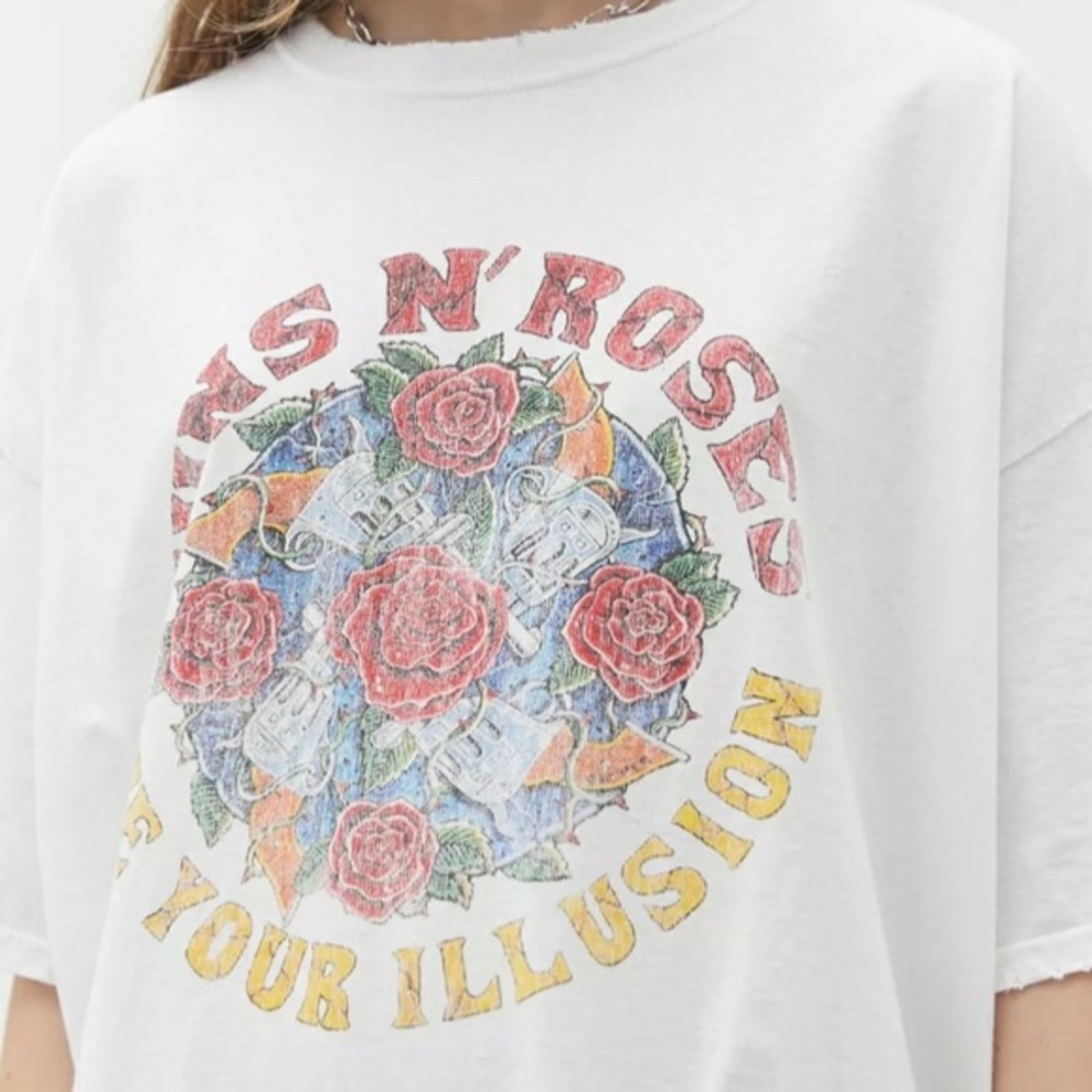 GUNS AND ROSES UO Urban Outfitters Tee SM MED